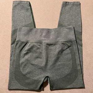 PINK Victoria’s Secret Seamless Olive Green Athletic Leggings